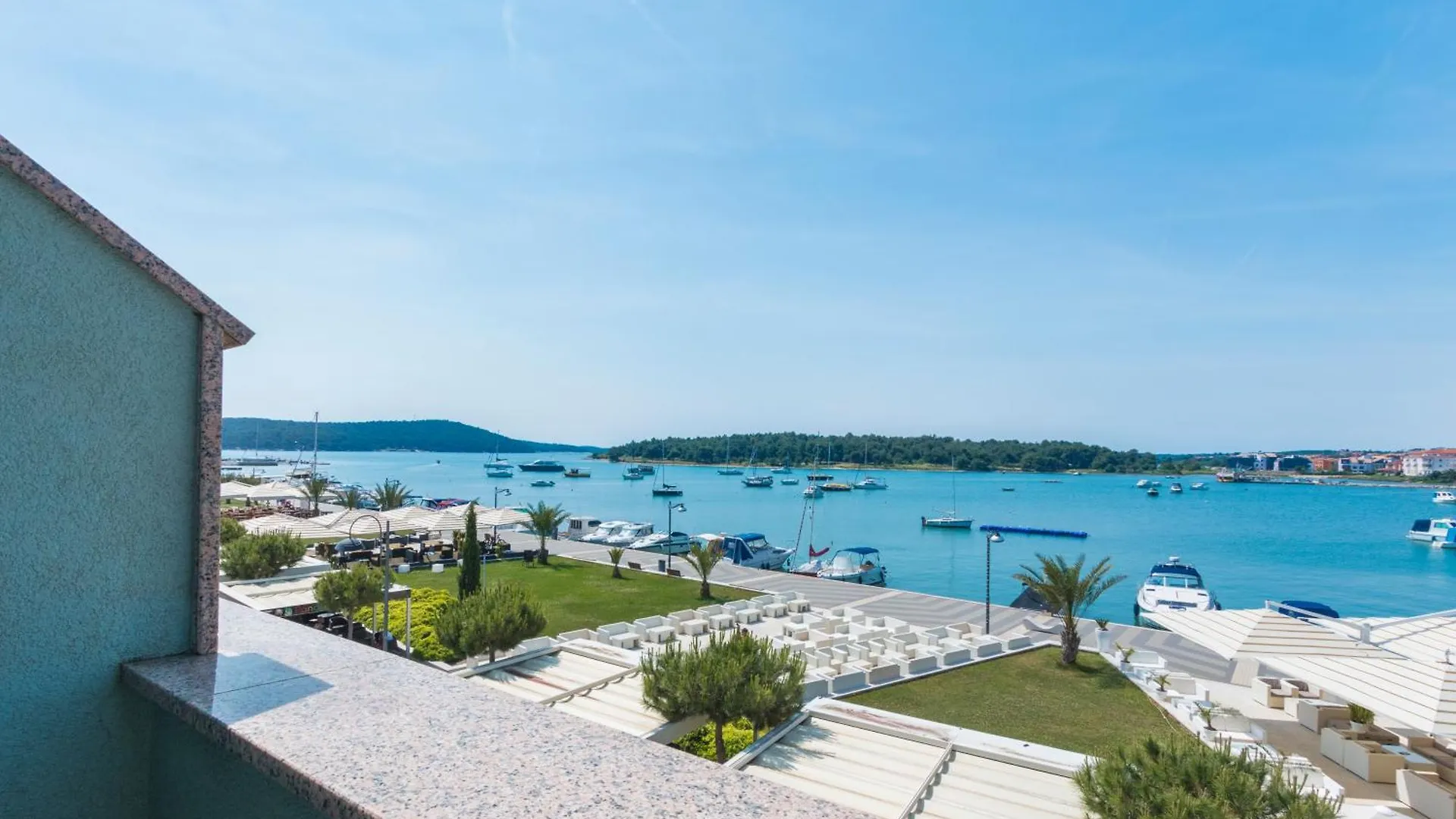 Apartments Riva Medolino 0*,  Croazia